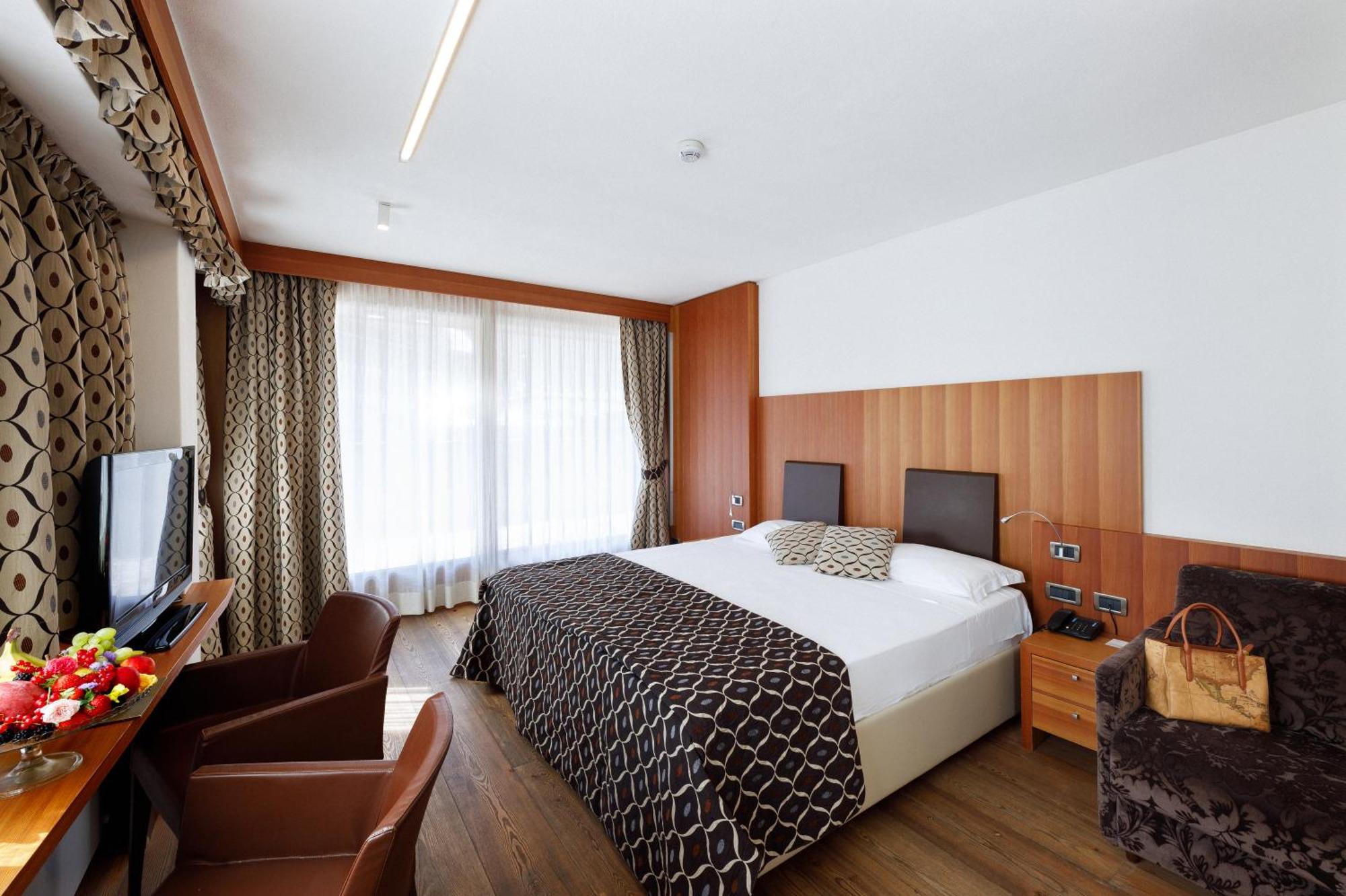 Hotel Alaska Cortina Cortina dʼAmpezzo Exteriér fotografie