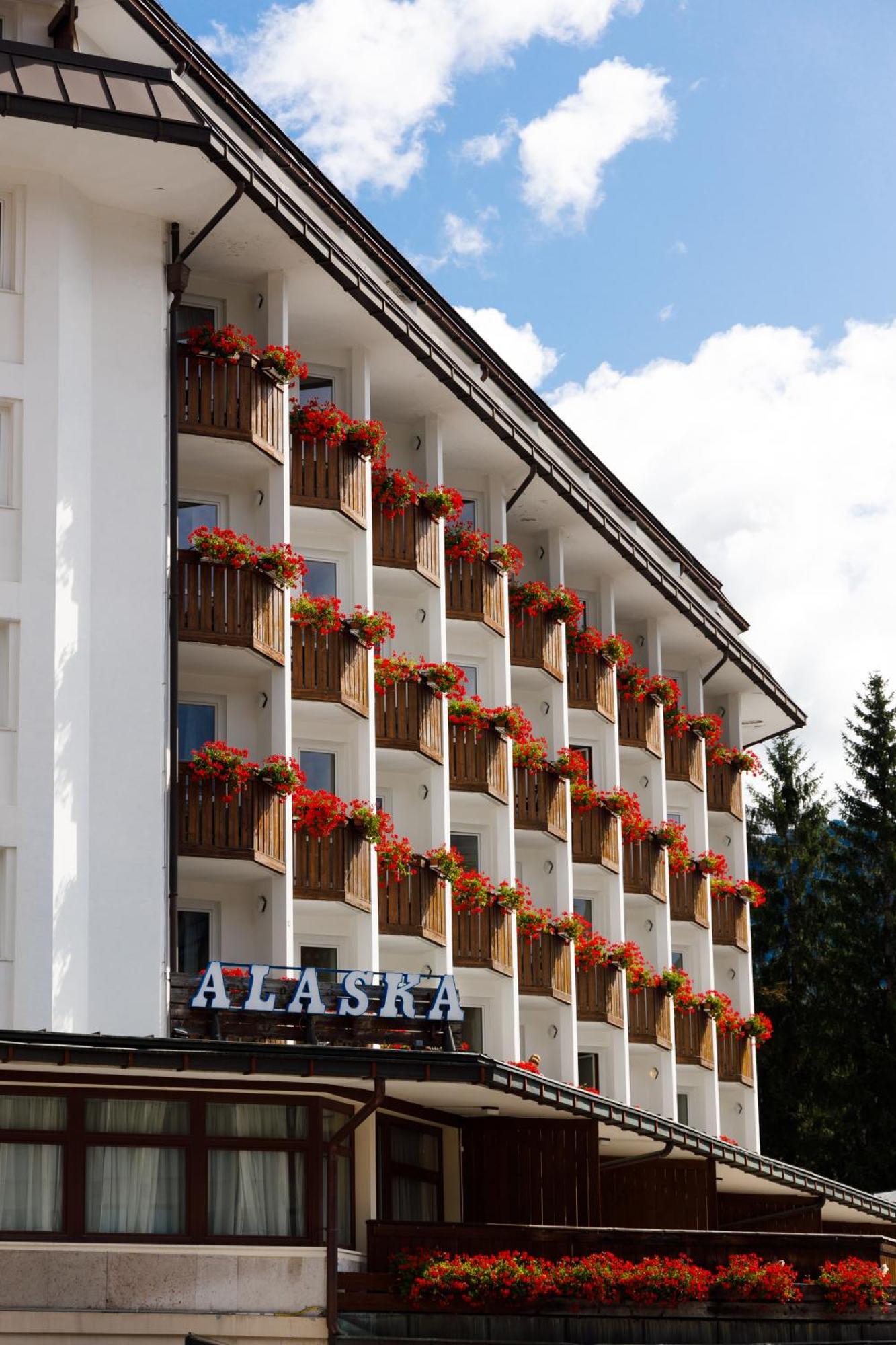 Hotel Alaska Cortina Cortina dʼAmpezzo Exteriér fotografie