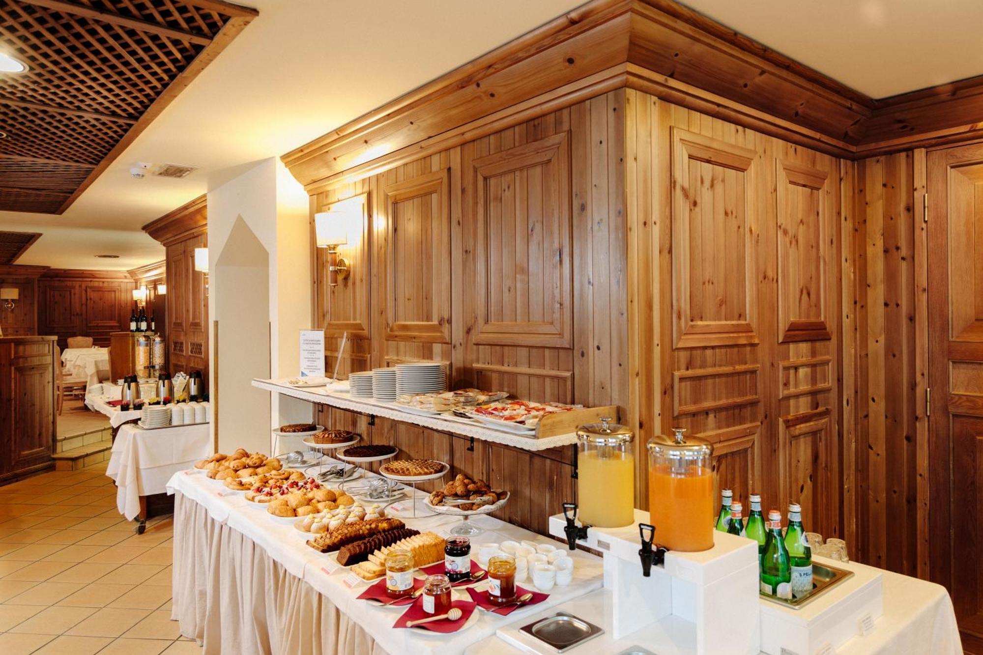 Hotel Alaska Cortina Cortina dʼAmpezzo Exteriér fotografie