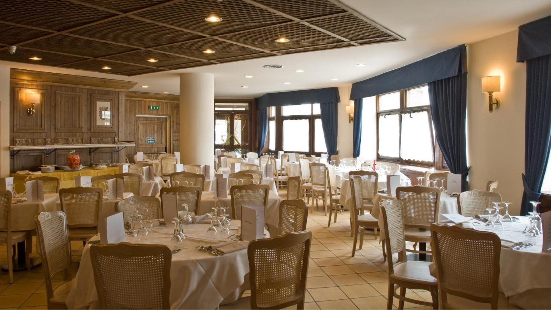 Hotel Alaska Cortina Cortina dʼAmpezzo Exteriér fotografie