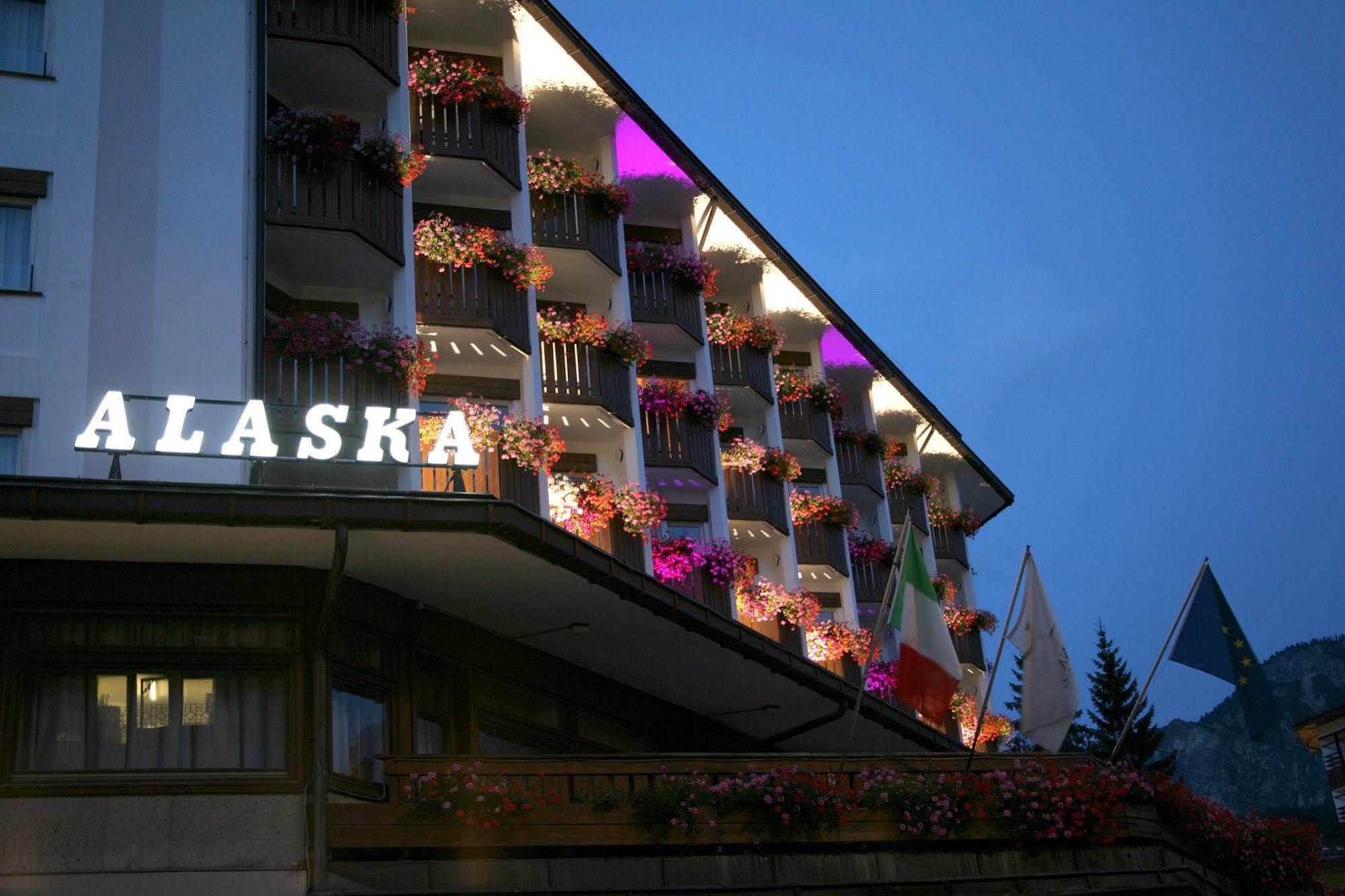 Hotel Alaska Cortina Cortina dʼAmpezzo Exteriér fotografie